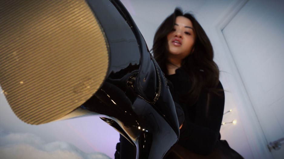 Kamiko Lin – Cum on Asian Nylon Goddess JOI CEI